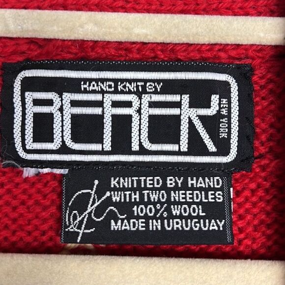BEREK Vintage Hand Knit in Uruguay Christmas Holiday Red Wool Button Down Vest - Picture 13 of 15